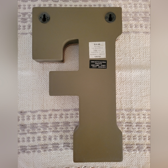 F wall decor - Picture 3 of 7